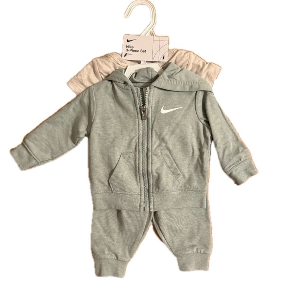 Nike Baby Boy 3 Piece Outfit Set